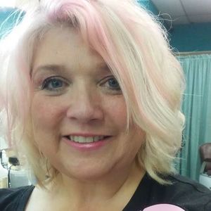 Meet your Posher, Cyndi